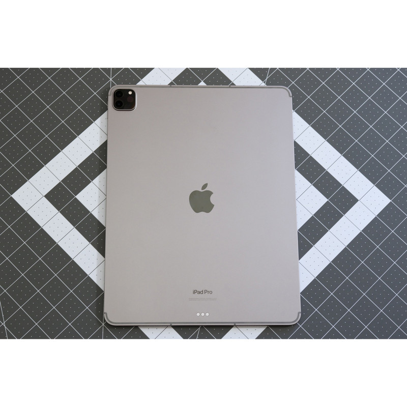 تبلت اپل iPad Pro 12.9 2022 WIFI ظرفیت 2 ترا بایت و رم 16 گیگابایت